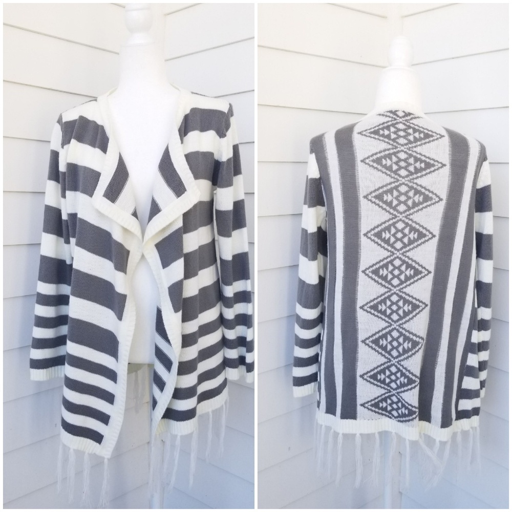 Llove Women Boho Striped Cardigan Aztec Tasseled Sweater Size Medium